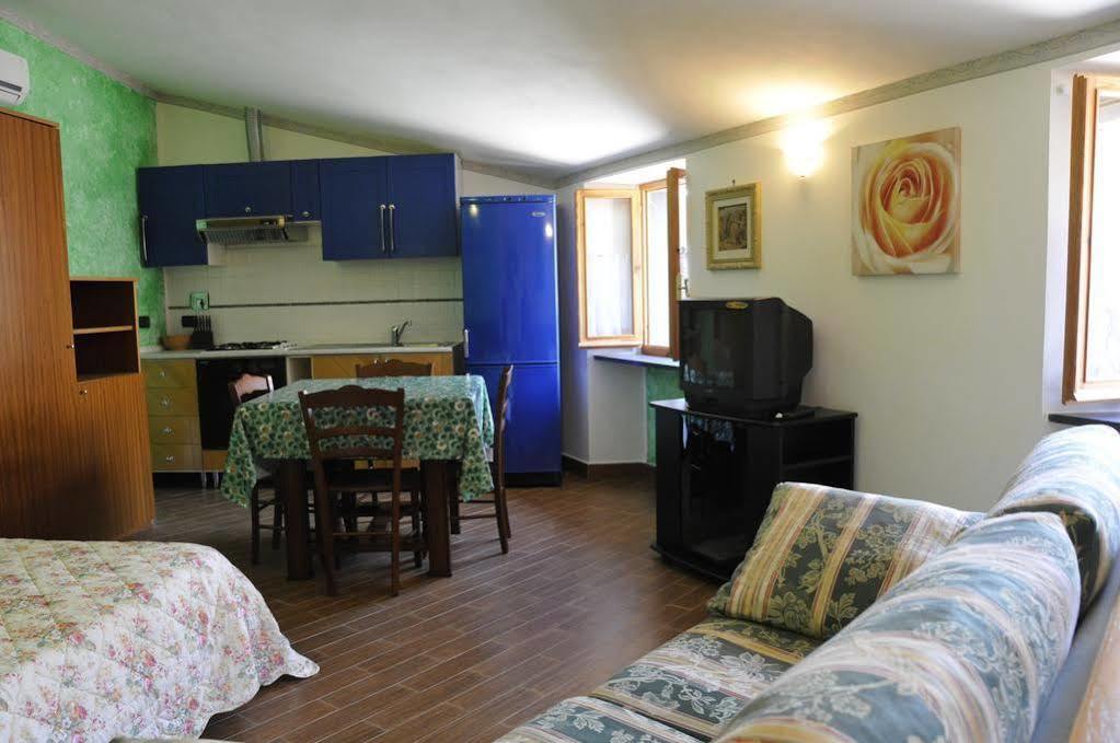 ריומאג'ורה Michela Rooms מראה חיצוני תמונה