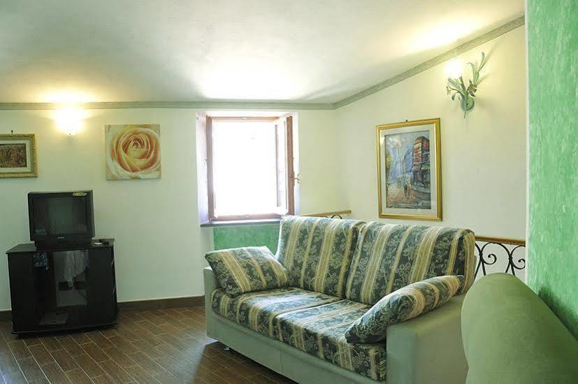 ריומאג'ורה Michela Rooms מראה חיצוני תמונה